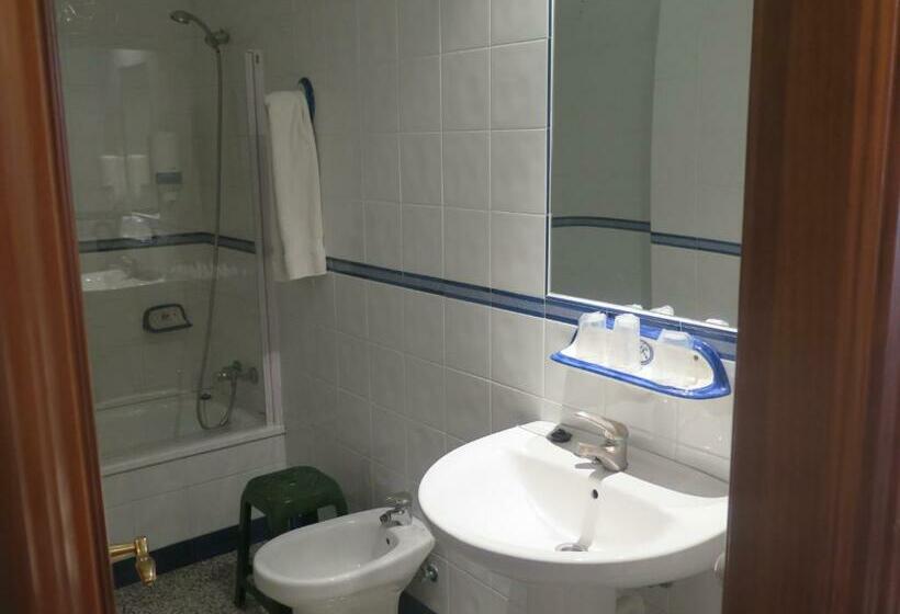 غرفة قياسية فردية, Restaurante Boabdil