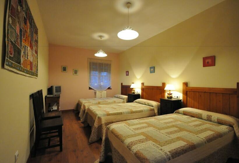 اتاق استاندارد سه نفره, Rural Aguallevada