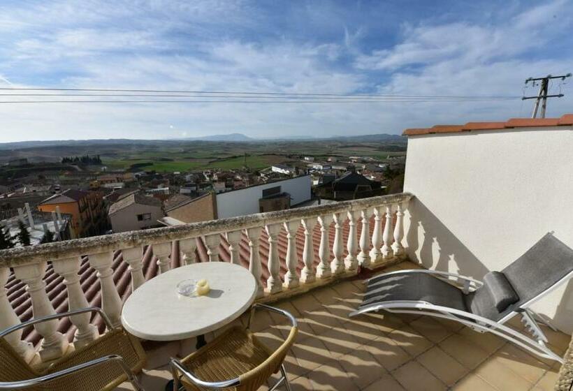 اتاق سوپریور با وان آب گرم, Rural El Castillo