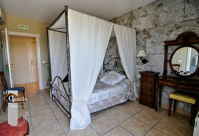 اتاق سوپریور با وان آب گرم, Rural El Castillo