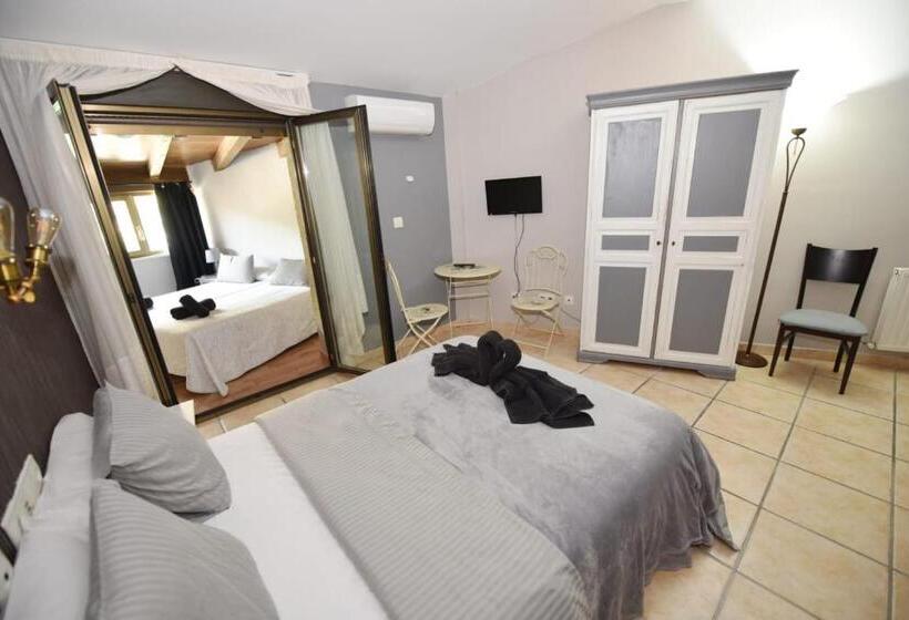 اتاق استاندارد چهار تخته, Rural El Castillo