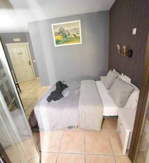 اتاق استاندارد چهار تخته, Rural El Castillo