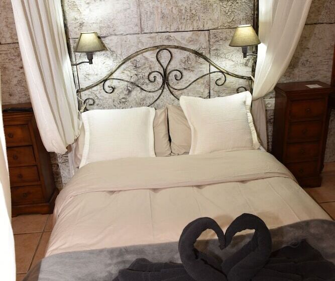 اتاق سوپریور با وان آب گرم, Rural El Castillo