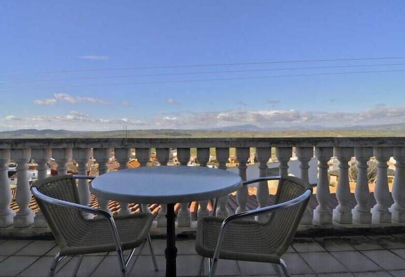 اتاق سوپریور با وان آب گرم, Rural El Castillo