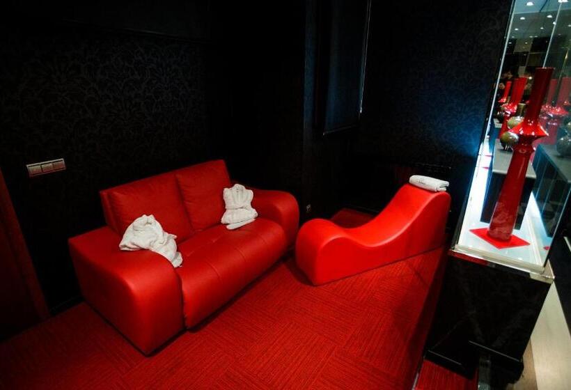 سوئیت با تخت بزرگ, Motel Venus Pontevedra