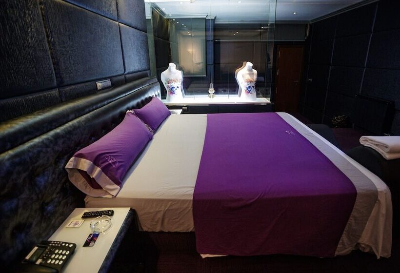 سوئیت با وان آب گرم, Motel Venus Pontevedra