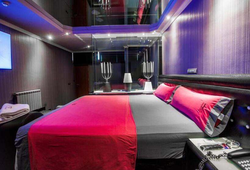 سوئیت با وان آب گرم, Motel Venus Pontevedra