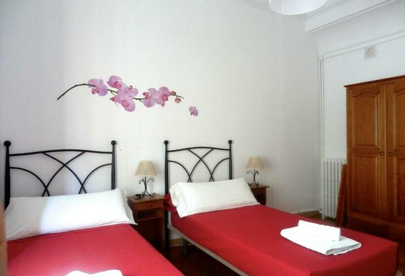 اتاق استاندارد با سرویس بهداشتی مشترک, Kasa Katia Guest House