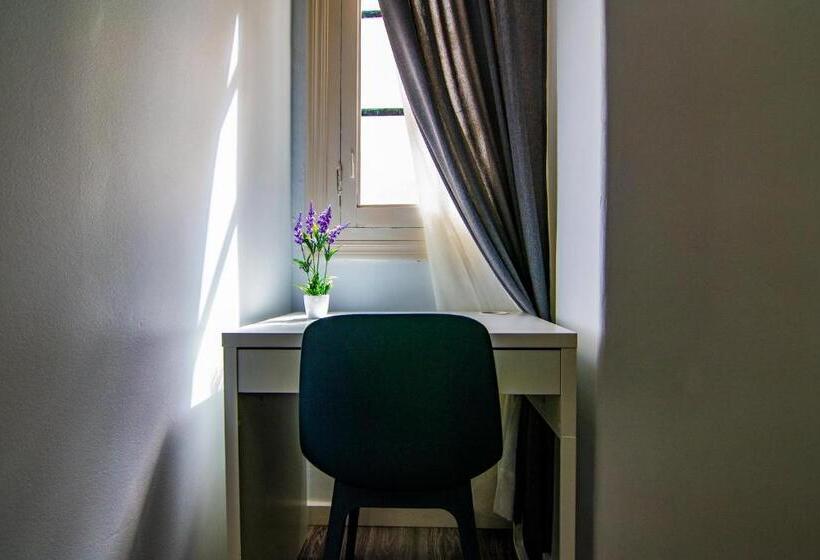 اتاق خانوادگی, Kasa Katia Guest House