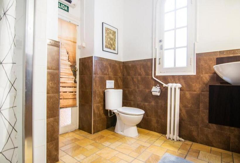 اتاق استاندارد سه نفره, Kasa Katia Guest House