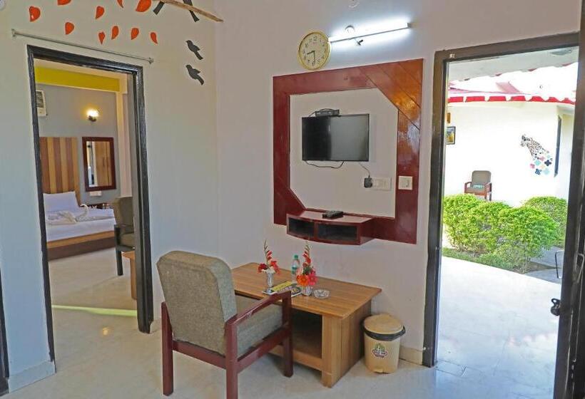 سوییت خانوادگی, Corbett Treat Resort