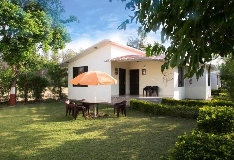패밀리 스위트, Corbett Treat Resort