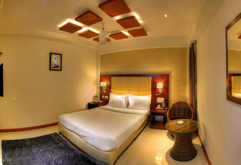 Superior Rum, Rajmahal Inn