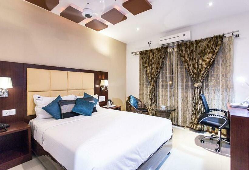 Superior Rum, Rajmahal Inn