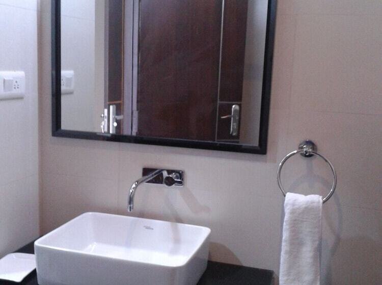 Standard Trippelrum, Rajmahal Inn