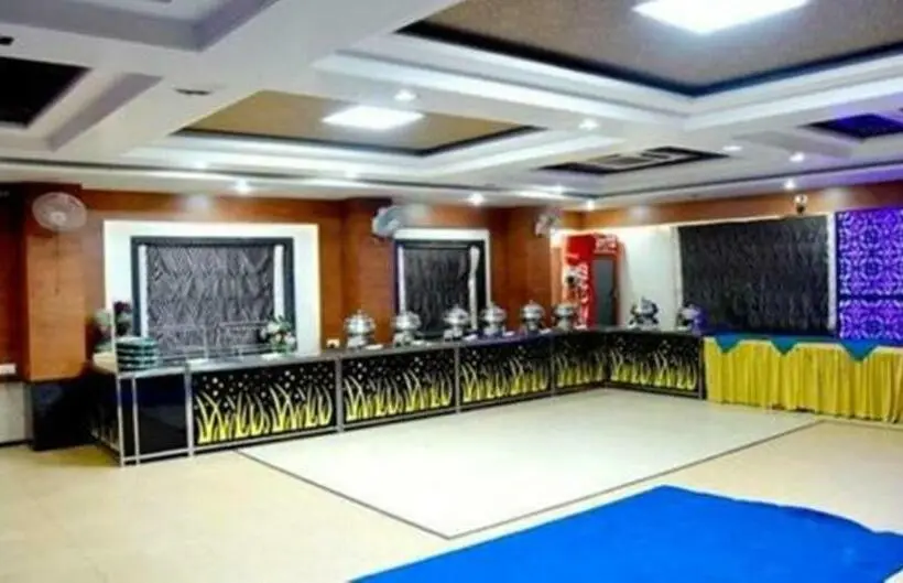 Deluxe Zimmer, Simran Pride, Raipur