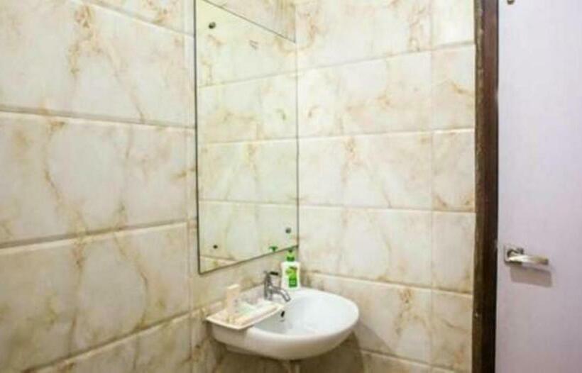 غرفة ديلوكس, Simran Pride, Raipur