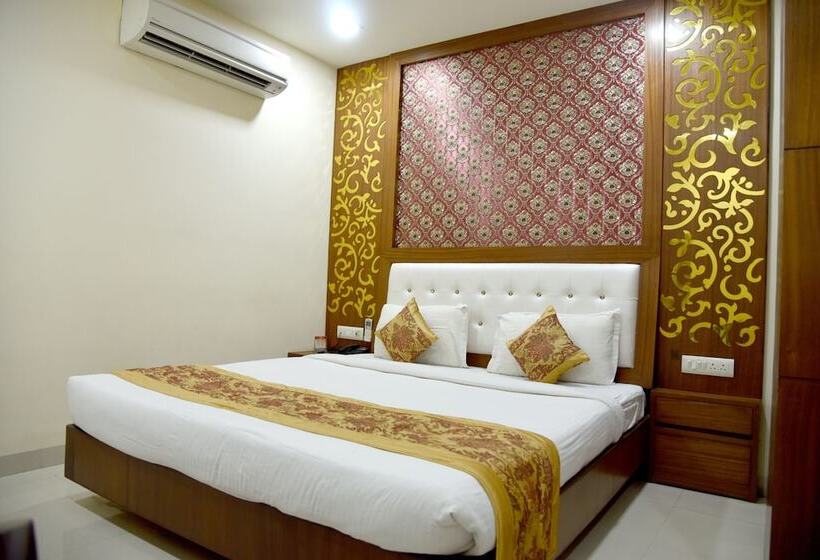 غرفة ديلوكس, Simran Pride, Raipur