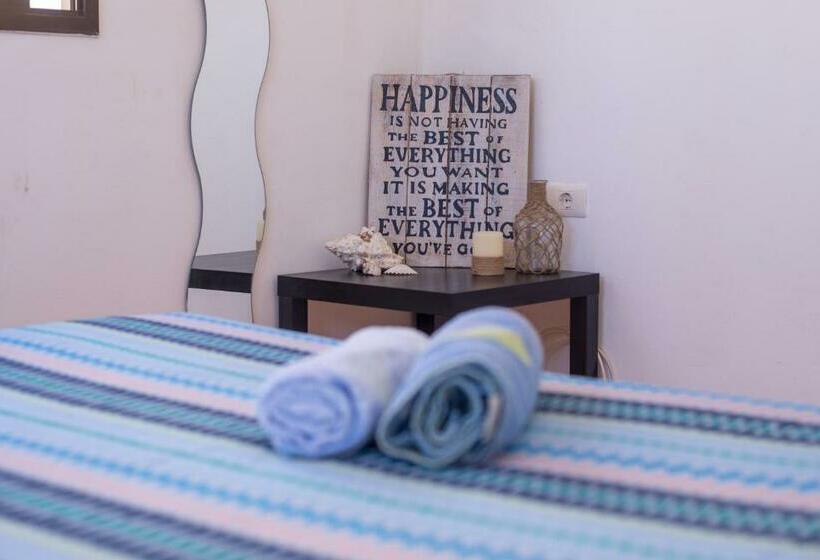 スタンダードルーム, La Tortuga Hostel