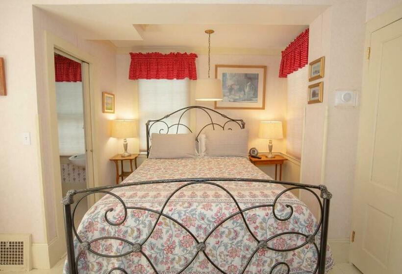 غرفة ديلوكس سرير ملكى, Clark Currier Inn