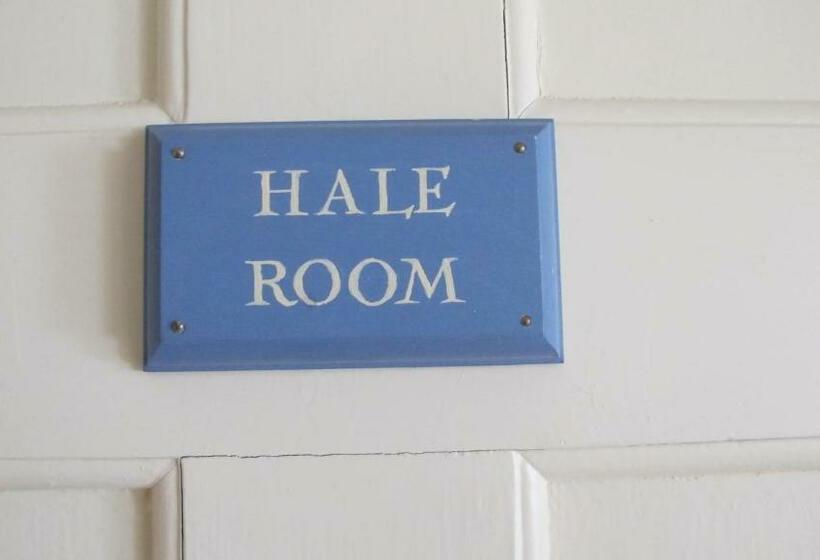 غرفة قياسية, Clark Currier Inn