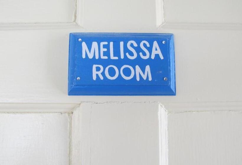 غرفة قياسية سرير ملكى, Clark Currier Inn