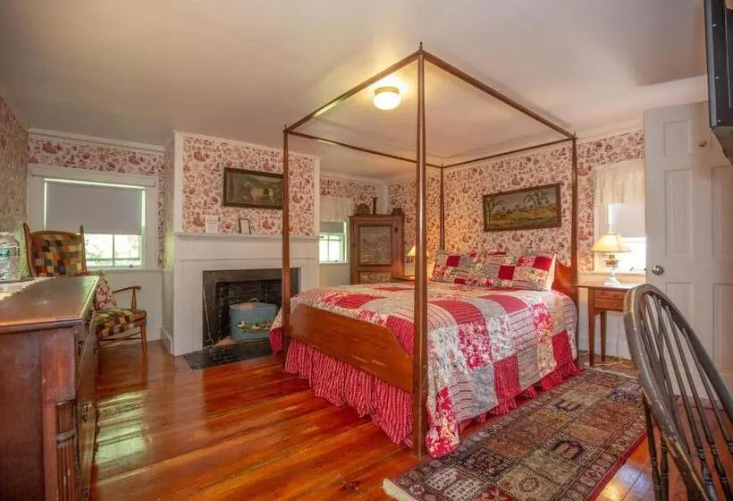 クイーンサイズベッドのスタンダードルーム, Clark Currier Inn