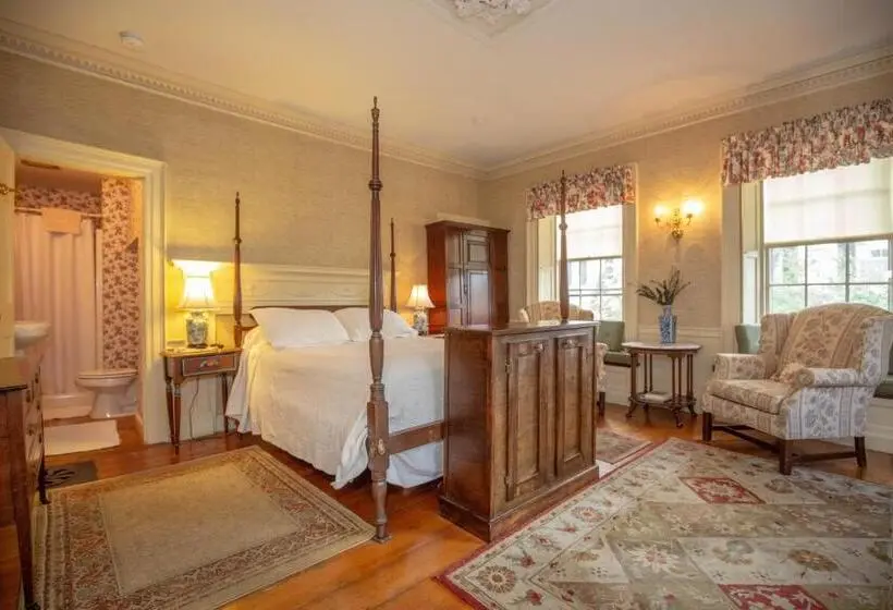 プレミアムルーム, Clark Currier Inn