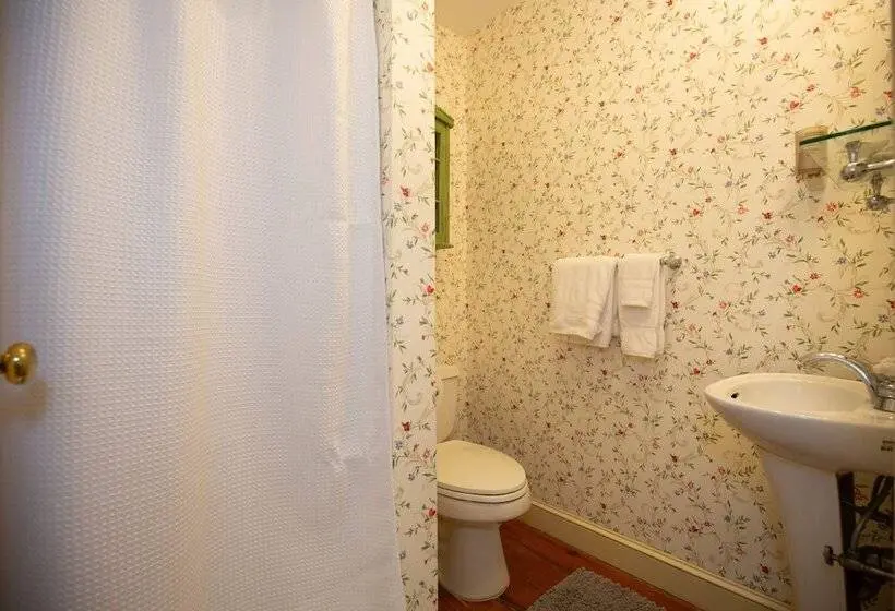 スタンダードシングルルーム, Clark Currier Inn
