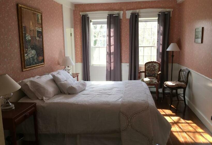 带大床的标准间, Copper Swan