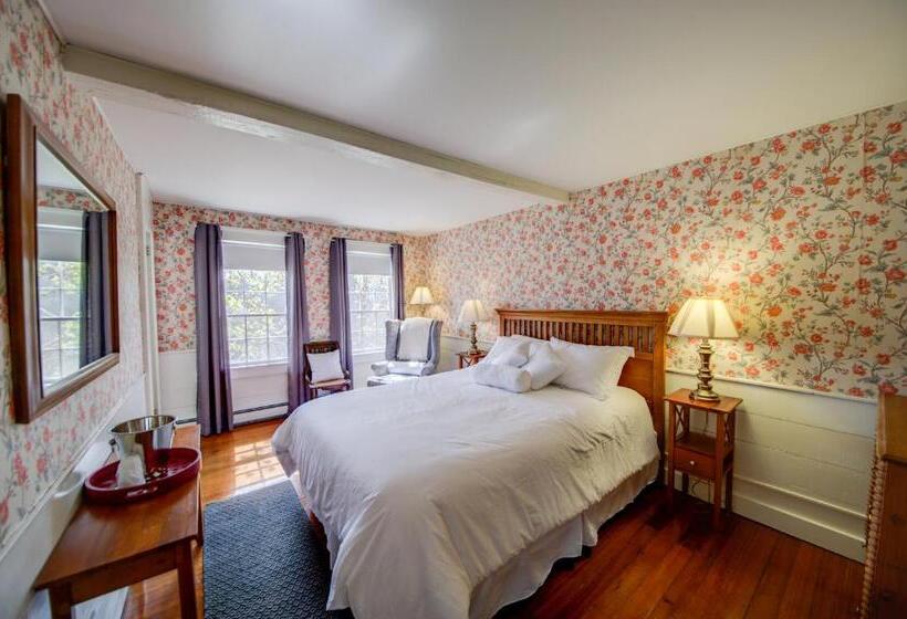 带大床的标准间, Copper Swan