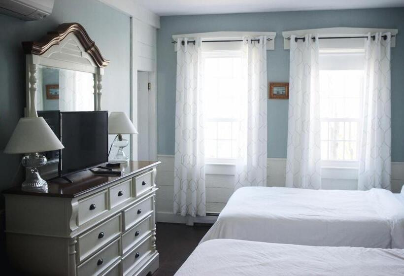 带2个双人床的标准工作室, Copper Swan