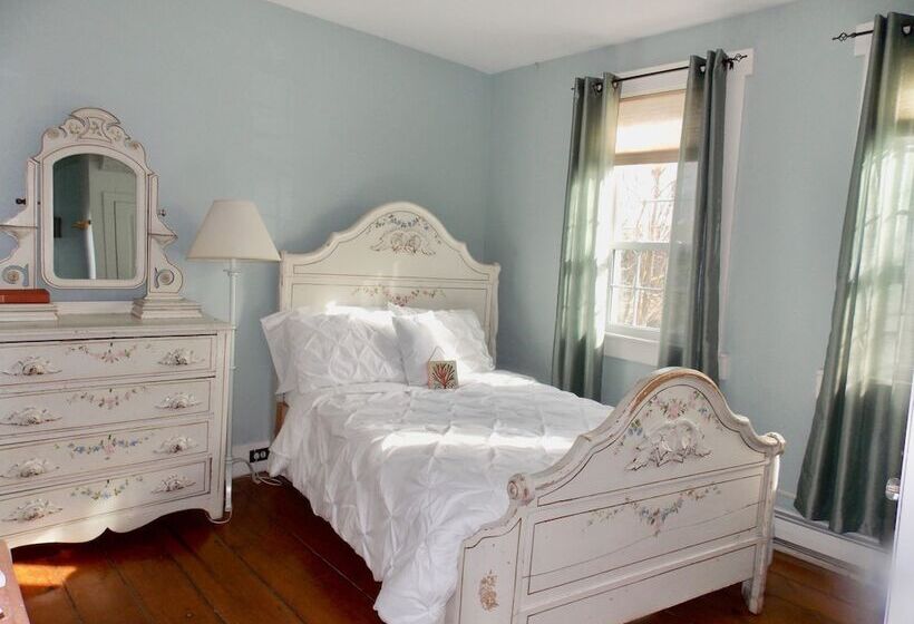 标准间, Copper Swan