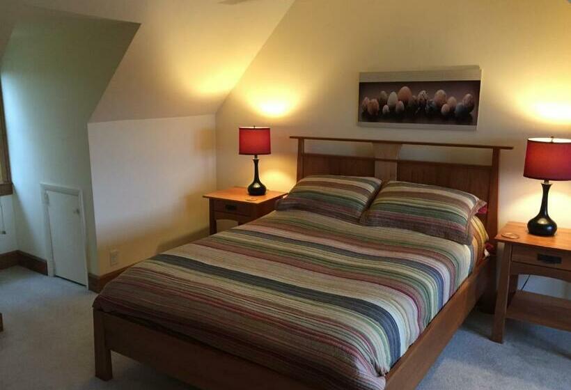 标准间, Stone Hill Overlook