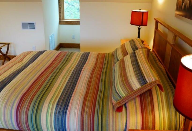 标准间, Stone Hill Overlook