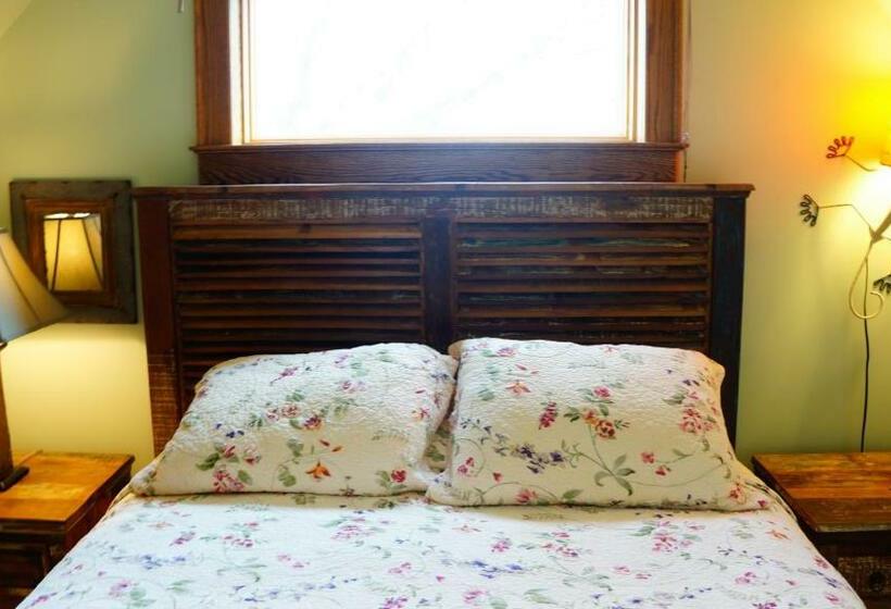 标准间, Stone Hill Overlook