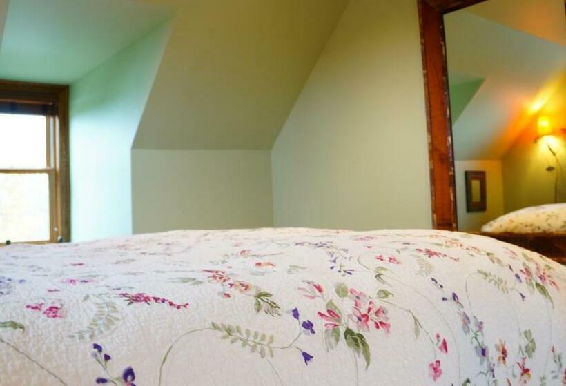 标准间, Stone Hill Overlook