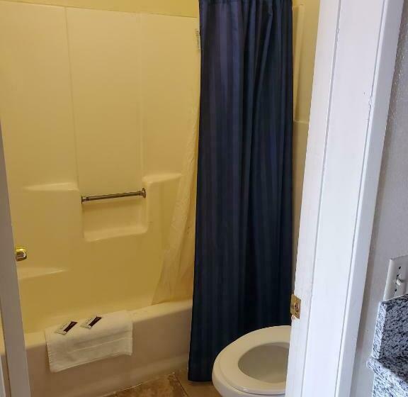 غرفة قياسية مطلة على المدينة, Eunice Plaza Motel