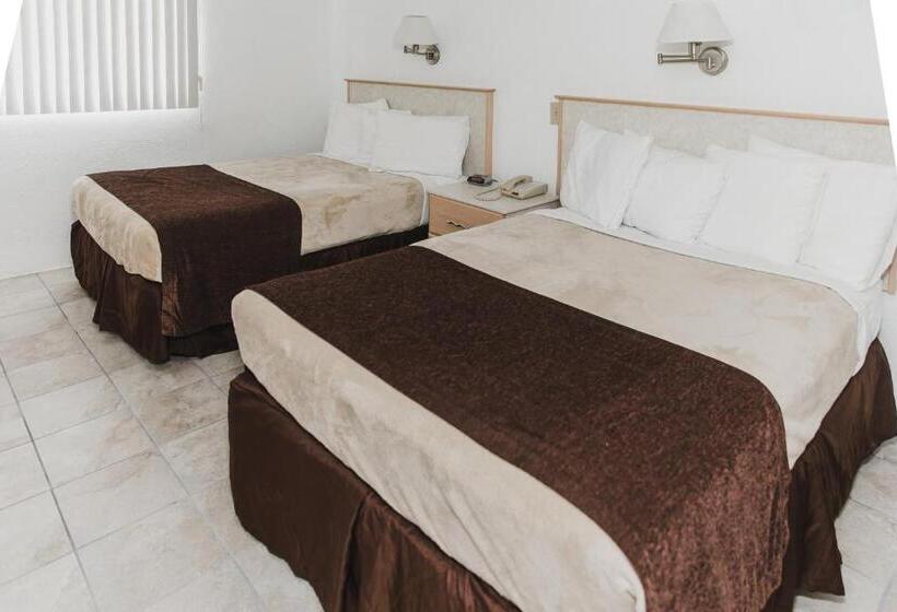 带2个双人床的标准工作室, Aa Heart Of Wildwood Motels