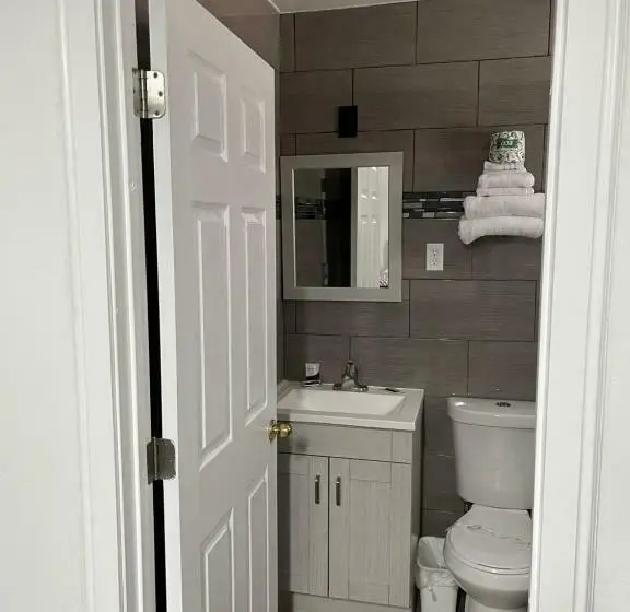 Standard Yhden Hengen Huone, Holiday Motel