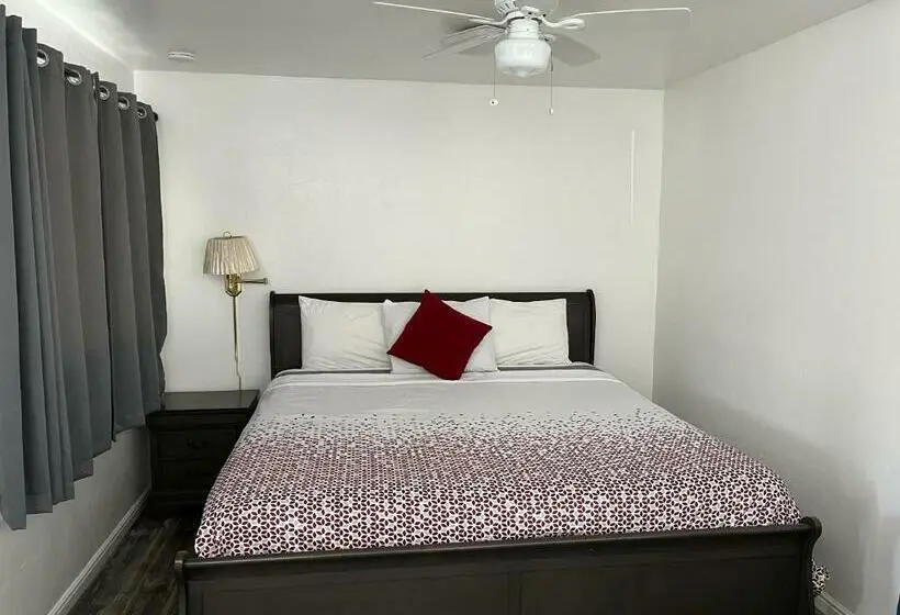 Standard Yhden Hengen Huone, Holiday Motel