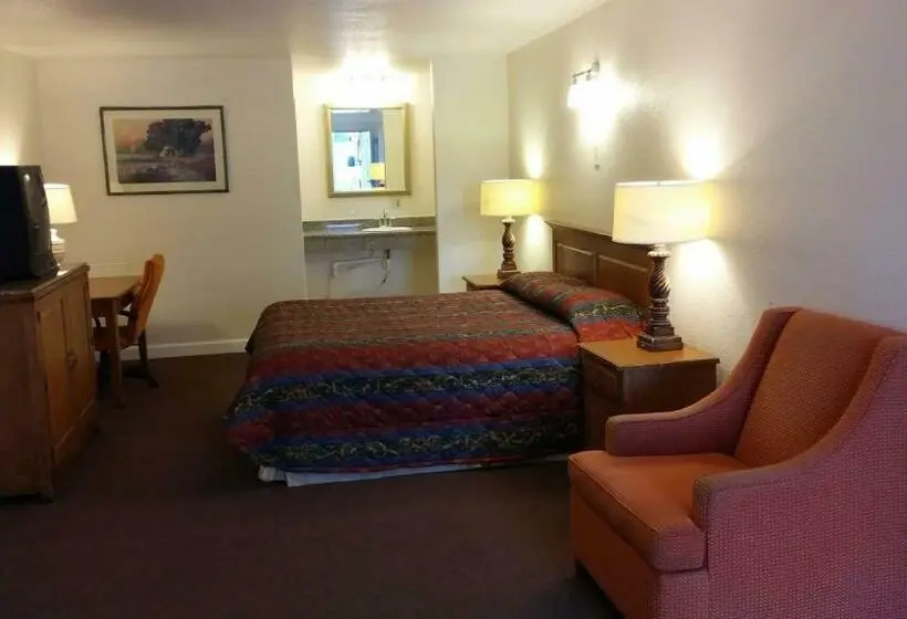 Standard Yhden Hengen Huone King-vuode, Country Regency Inn & Suites