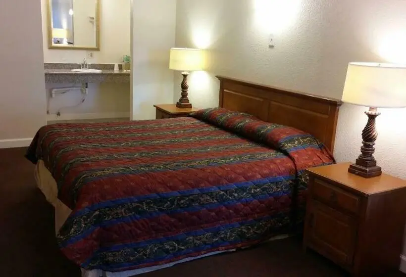 Standard Yhden Hengen Huone King-vuode, Country Regency Inn & Suites