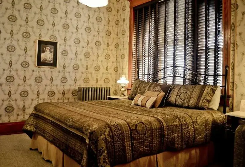 キングサイズベッドのスタンダードルーム, Cripple Creek Hospitality House & Travel Park