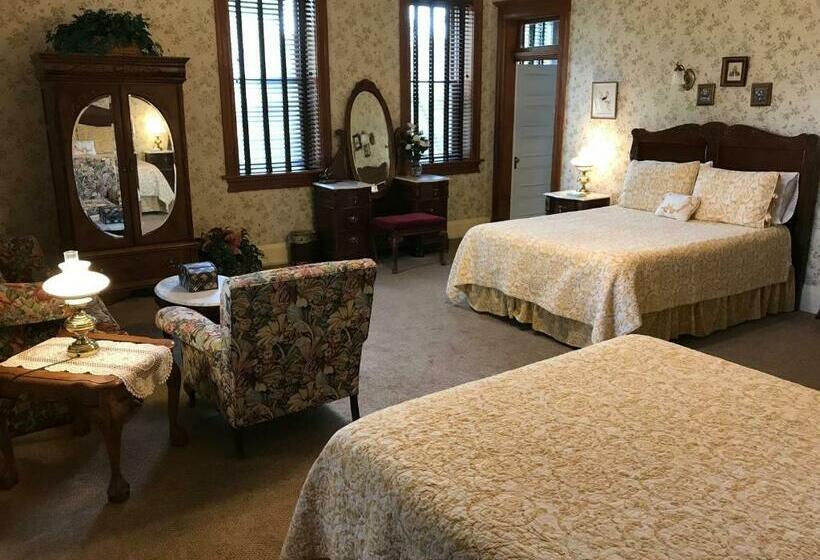 غرفة قياسية سرير ملكى, Cripple Creek Hospitality House & Travel Park
