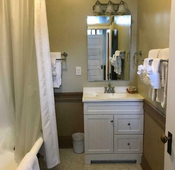 غرفة قياسية سرير ملكى, Cripple Creek Hospitality House & Travel Park