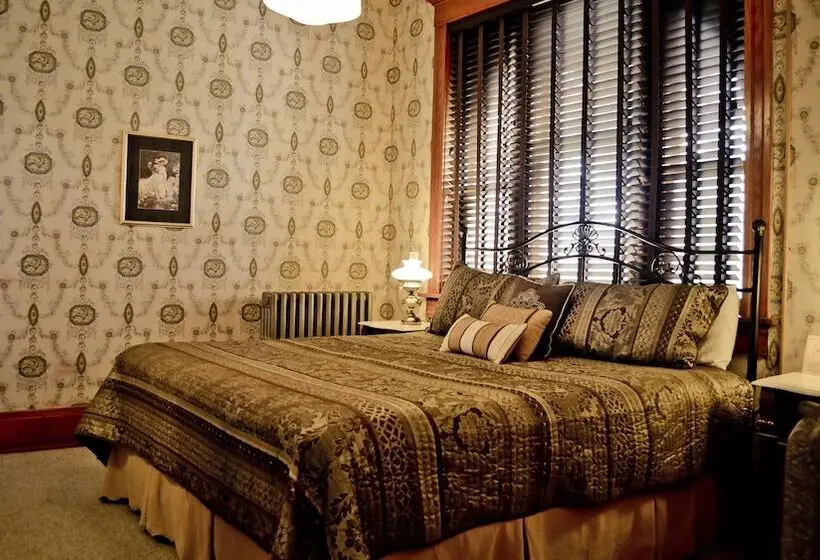 キングサイズベッドのスタンダードルーム, Cripple Creek Hospitality House & Travel Park