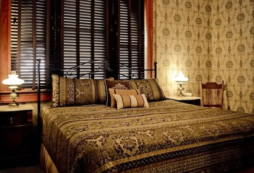 キングサイズベッドのスタンダードルーム, Cripple Creek Hospitality House & Travel Park