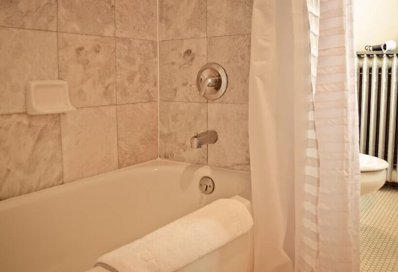 غرفة قياسية سرير كينج, Cripple Creek Hospitality House & Travel Park