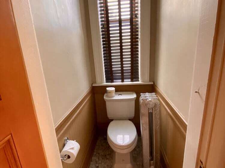 غرفة قياسية سرير ملكى, Cripple Creek Hospitality House & Travel Park